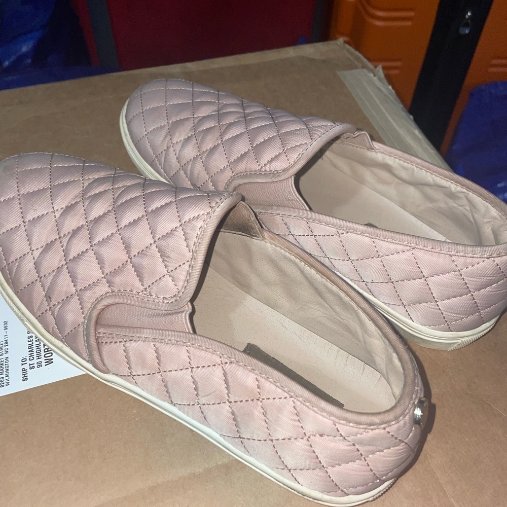 Steve Madden pink shoes